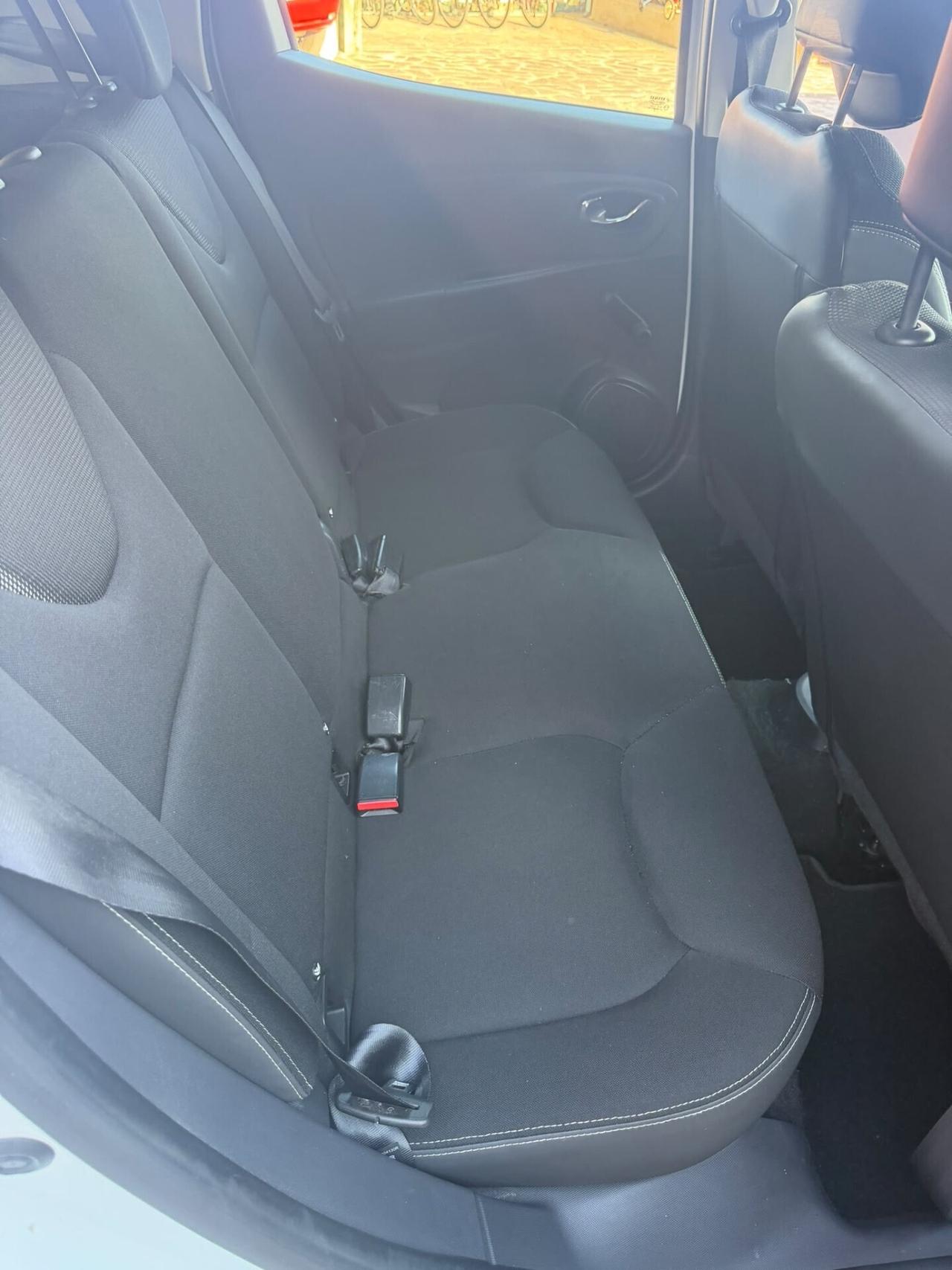 Renault Clio 0.9 TCe 12V 90CV 5 porte Costume National neopatentati