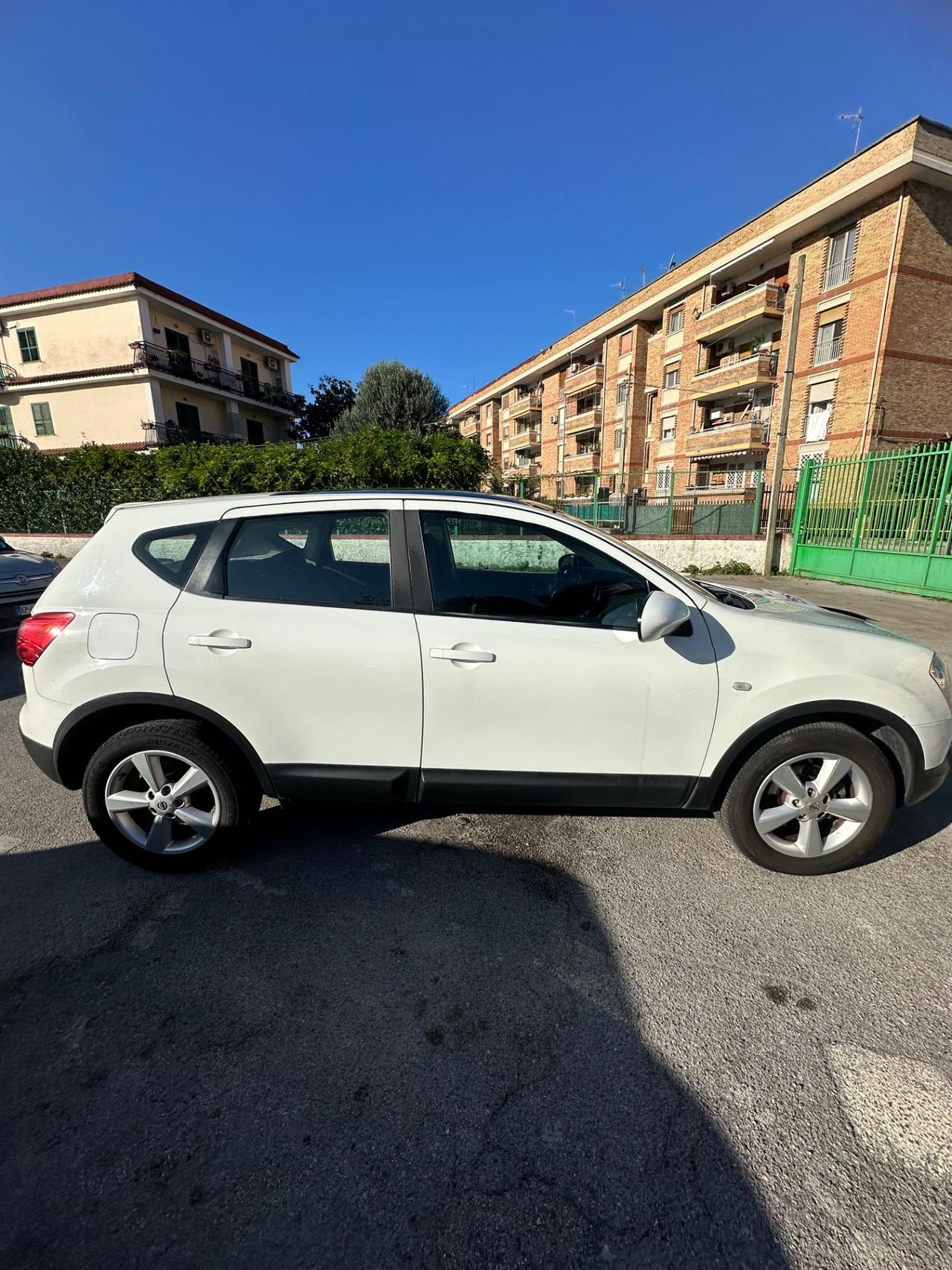 Nissan Qashqai 2.0 dCi DPF Tekna