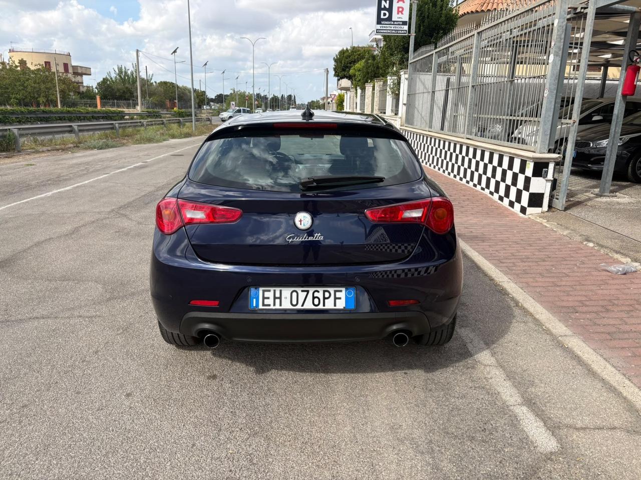 Alfa Romeo Giulietta 2.0 JTDm Distinctive 2011