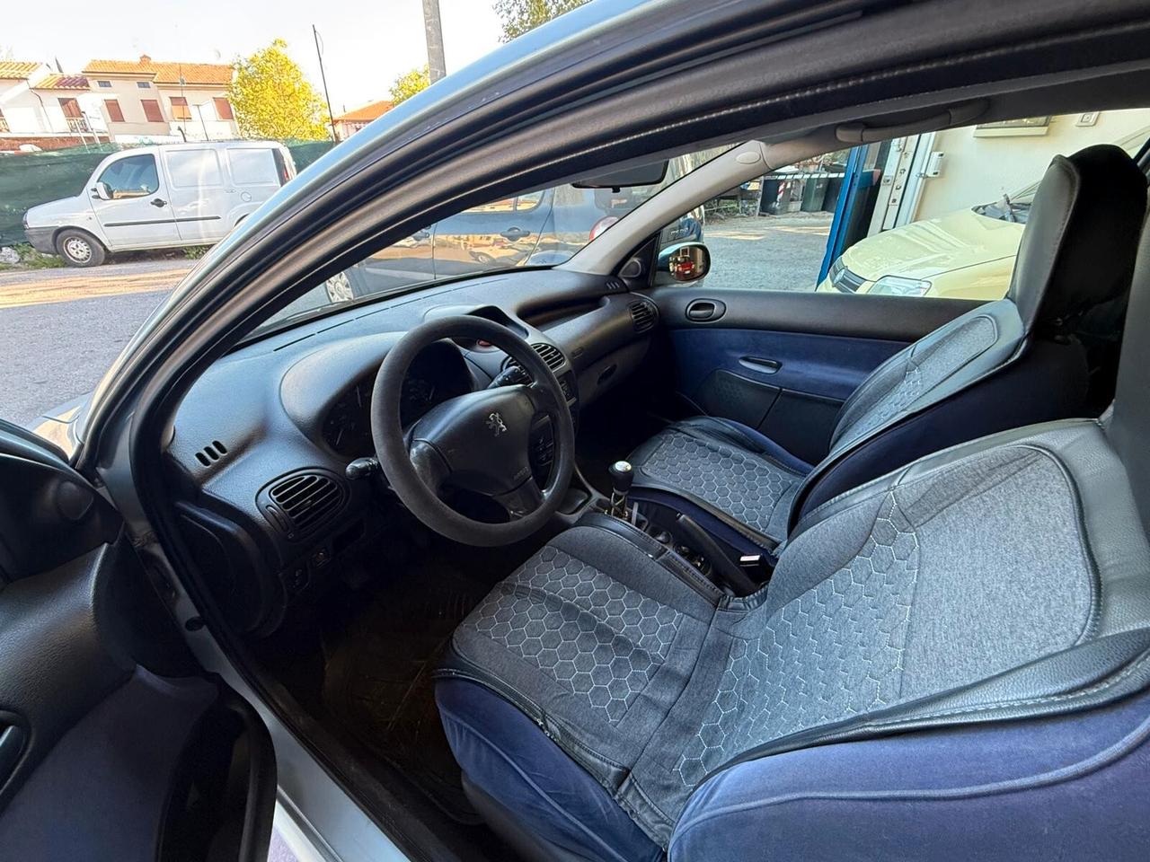 Peugeot 206 1.4 3p. aut. XT