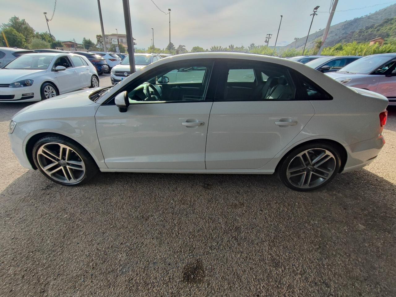 Audi A3 Sedan 1.6 TDI S tronic Sport