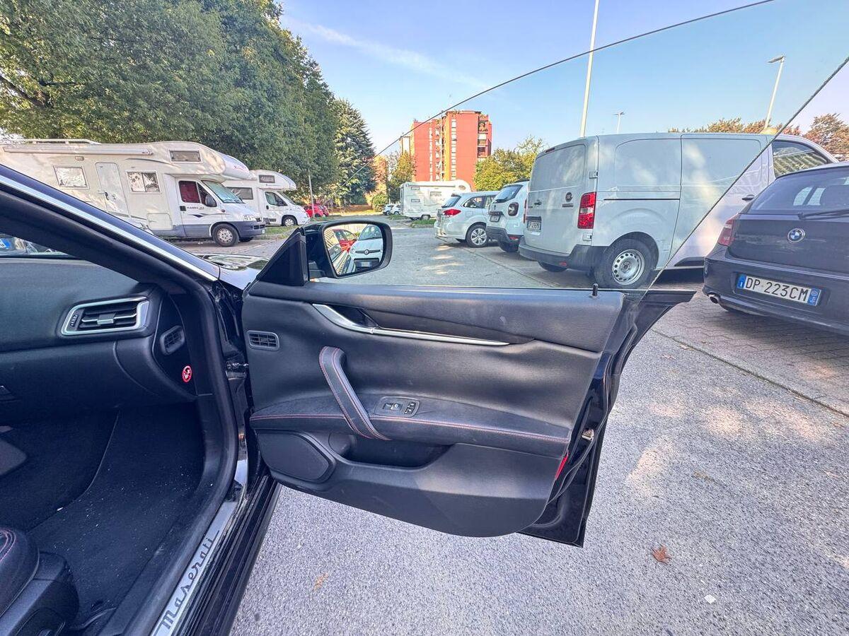 Maserati Ghibli 3.0 V6 ds 275cv auto