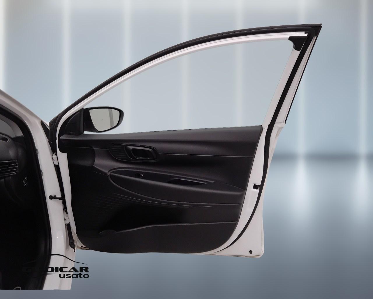 HYUNDAI i20 III 2021 - i20 1.2 mpi Connectline Exterior Pack