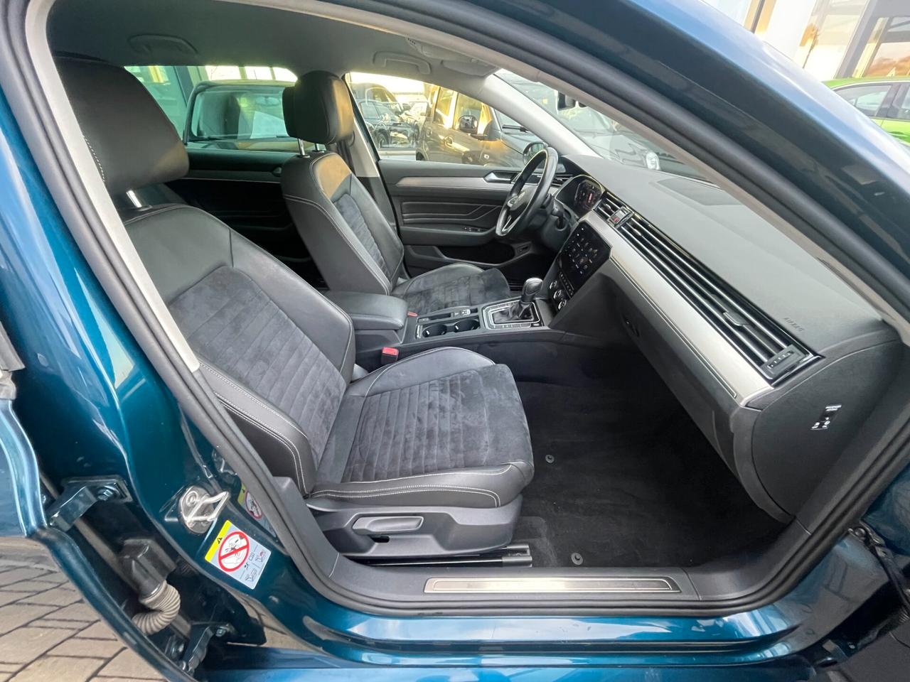 Volkswagen Passat Variant 2.0 TDI SCR 190 CV DSG Executive BMT