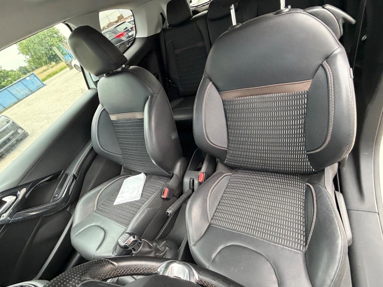 Peugeot 208 1.2 VTi 82 CV 3 porte Access