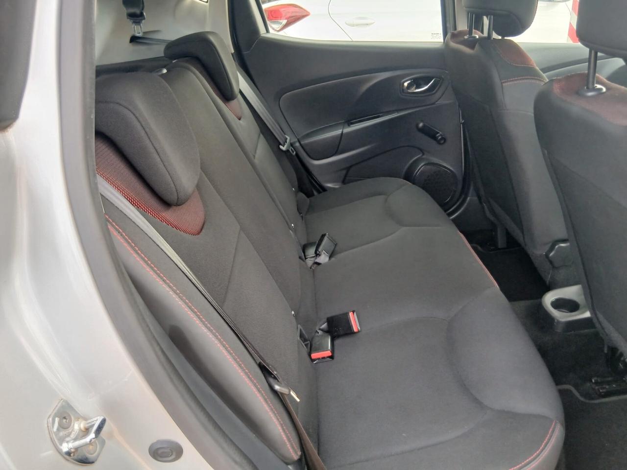 Renault Clio 1.2 BENZINA 74CV NEOPATENTATI