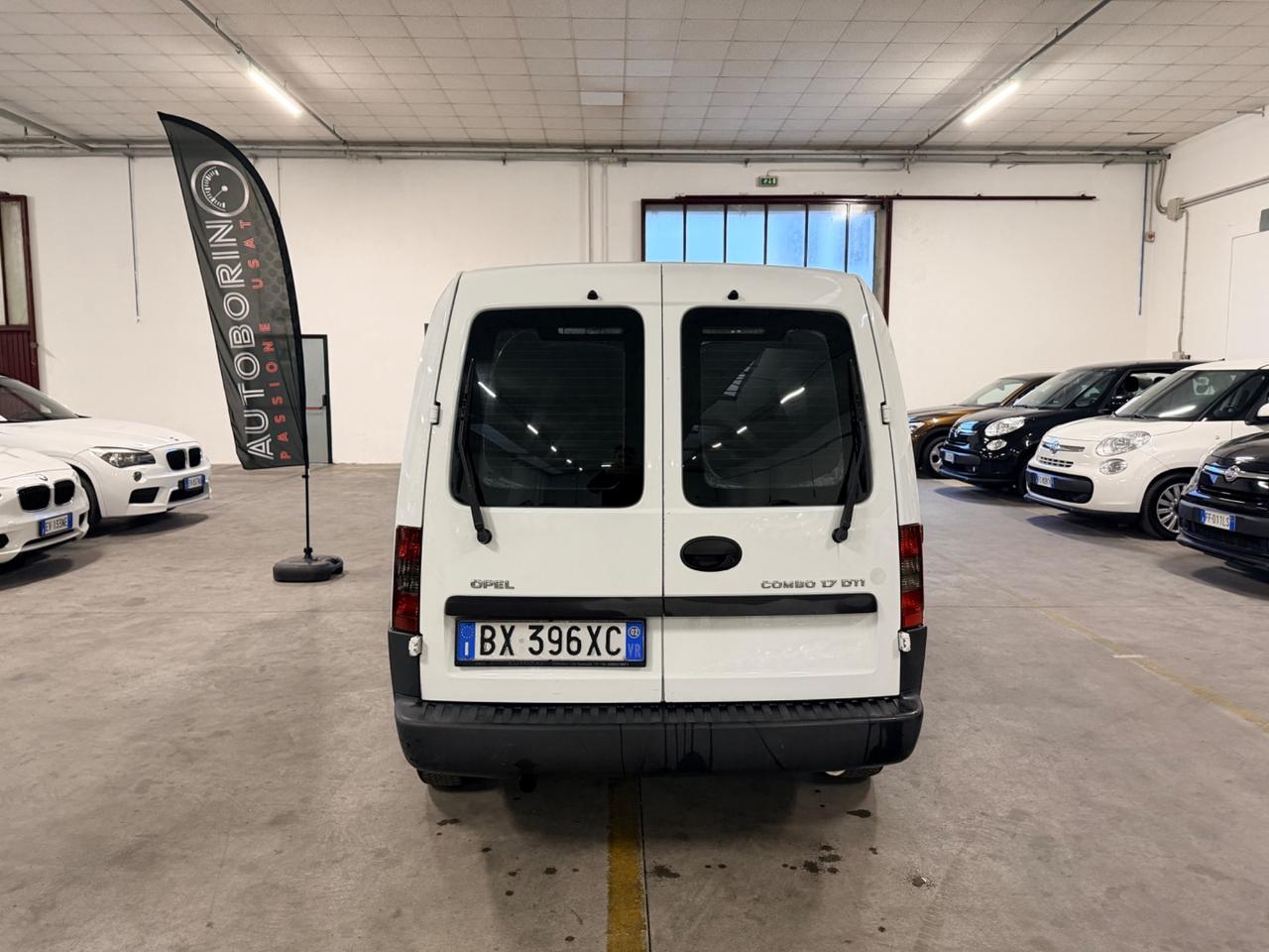 Opel Combo 1.7 DI 4p. Van Vetrato