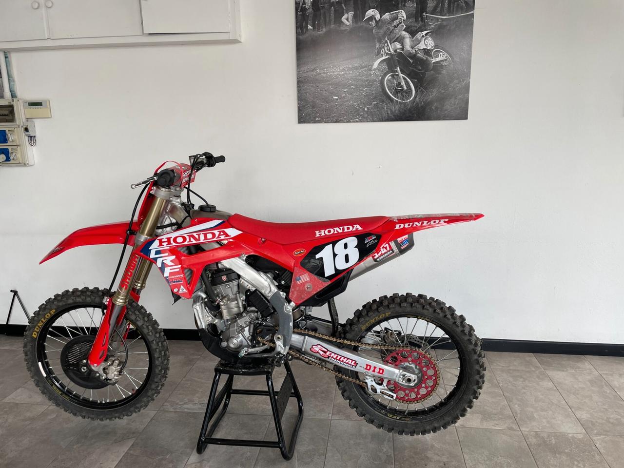 HONDA CRF 250 R 2024