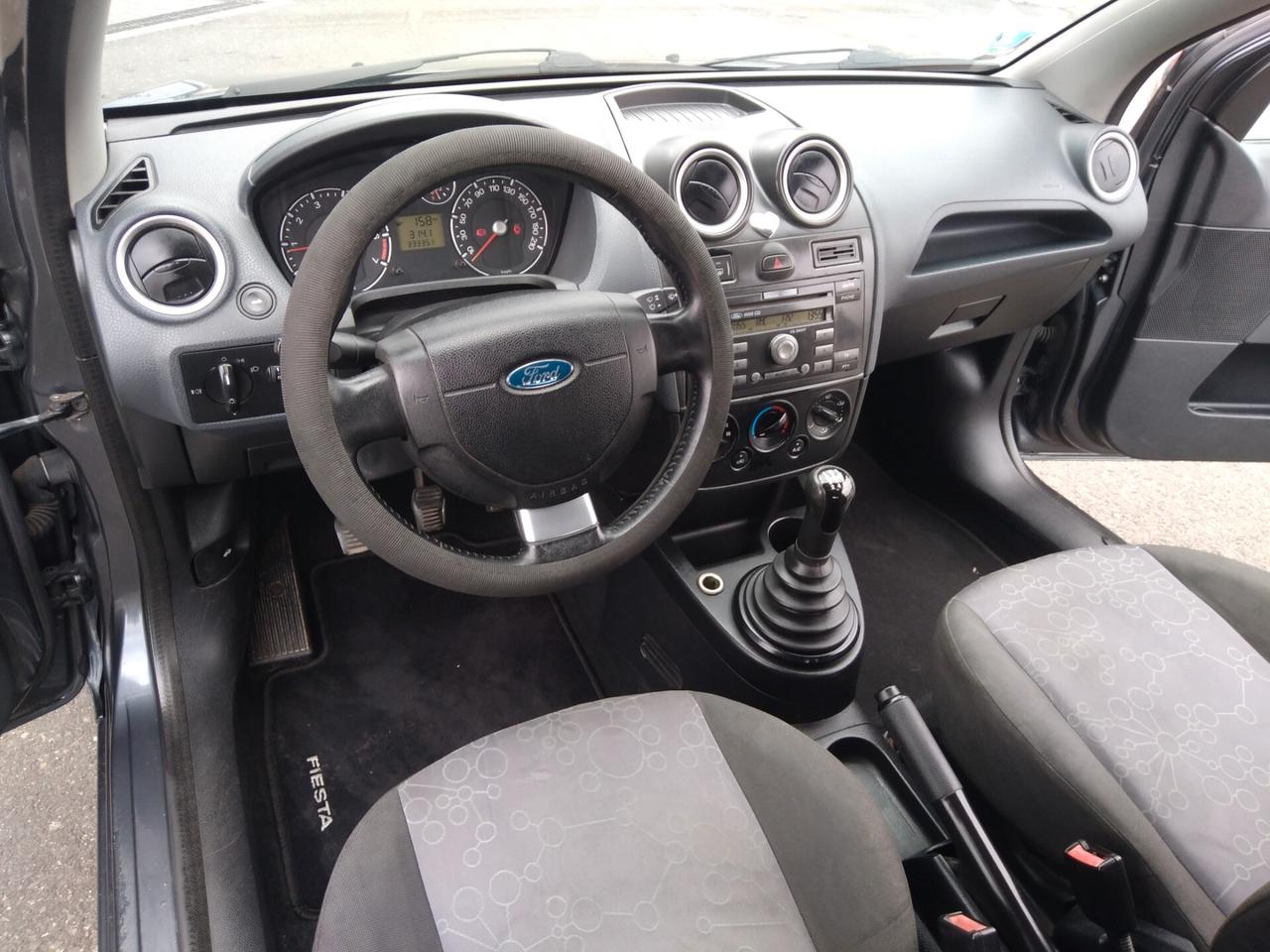 Ford Fiesta 1.2 16V 3p. Ghia x neopatentati