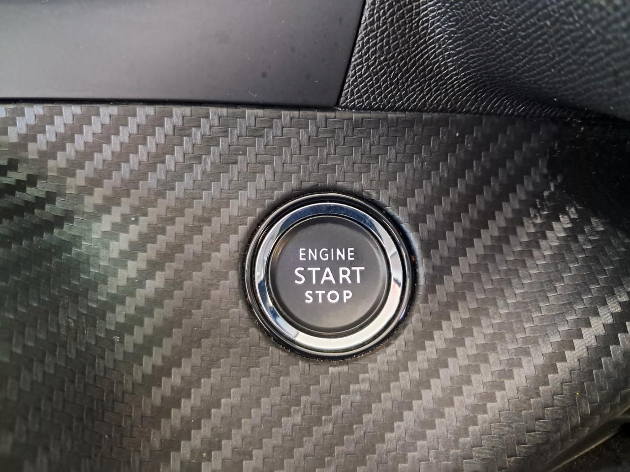 Peugeot 2008 PureTech 100 S&S Allure