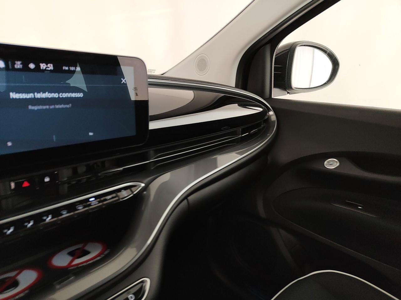 Fiat 500 500e Berlina 42 kWh