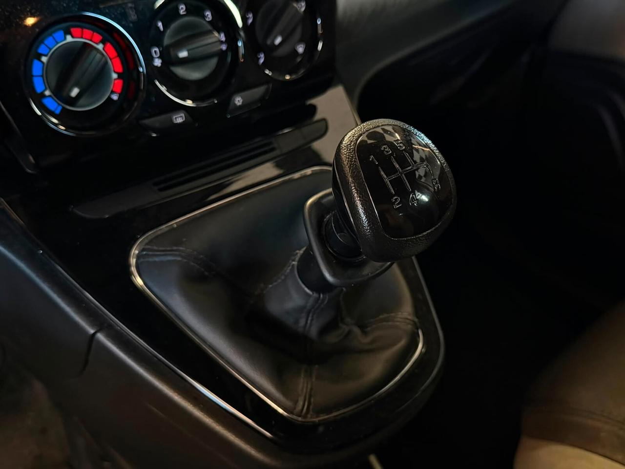 Lancia Ypsilon 1.2 69 CV 5 porte Elefantino