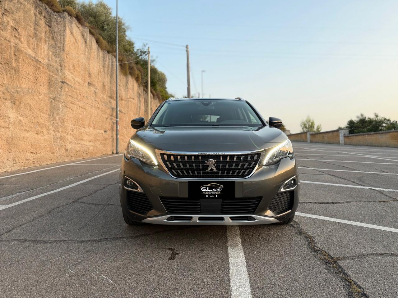Peugeot 3008 ALLURE/1.6 120CV/PELLE/18"/CAR PLAY