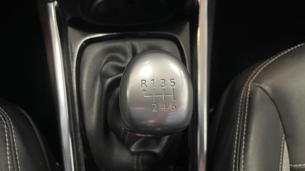 Peugeot 2008 1.6 e-HDi 115 CV Stop&Start Allure