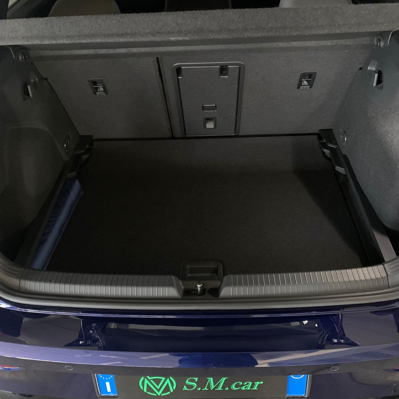 Volkswagen Golf VIII tsi EVO R-Line EXTRA GARANZIA
