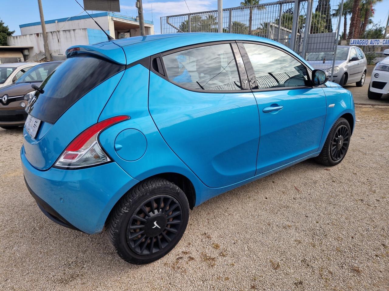 Lancia Ypsilon 0.9 TwinAir 80 CV - 2014