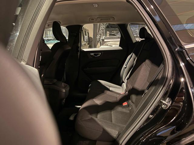 VOLVO XC60 B4 (d) Geartronic Momentum Pro