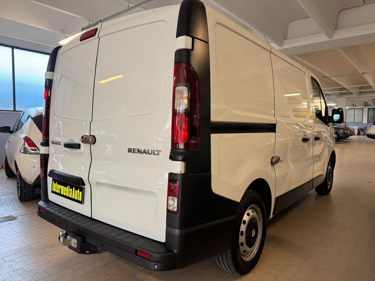 RENAULT Trafic T27 1.6 dCi IVA / MOTORE NUOVO