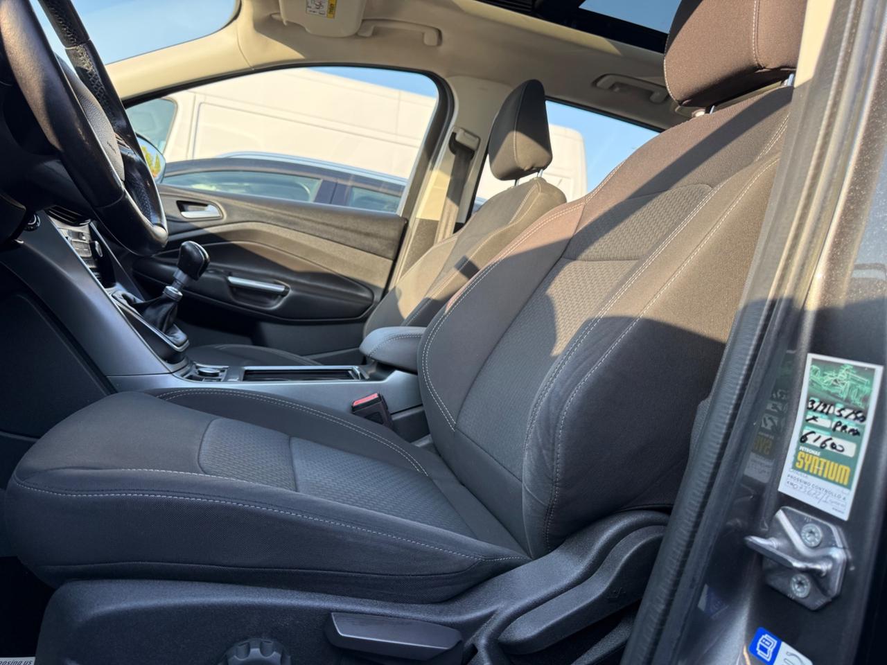 Ford Kuga 1.5 TDCI 120 CV 2WD Titanium Tetto Apribile