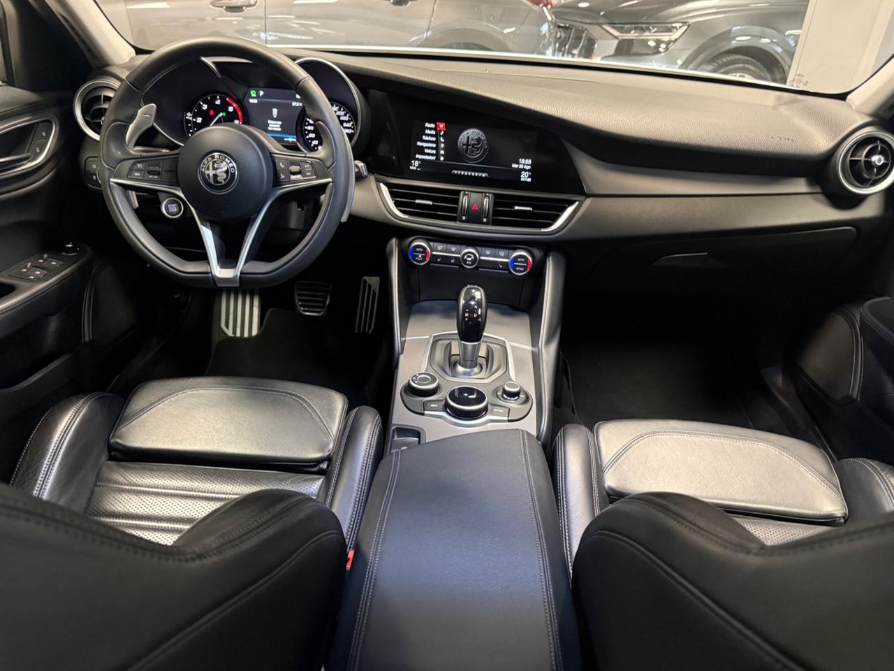 Alfa Romeo Giulia 2.2 Turbodiesel 210 CV AT8 AWD Q4 Veloce