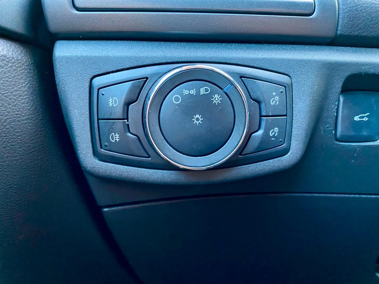 Ford Mondeo SW 2.0 tdci Titanium s Powershift 180cv