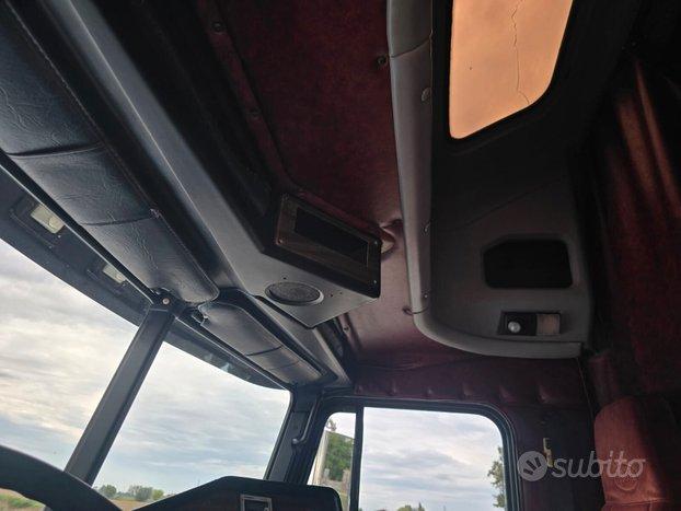 Trattore stradale freightliner