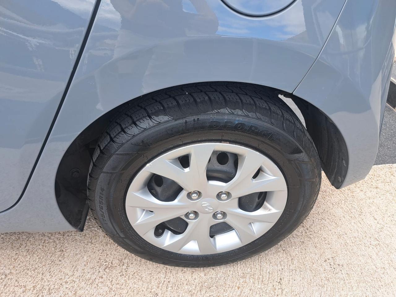 HYUNDAI I 10 1.0 GPL ( CASA MADRE) 68 CV SOUND EDITION