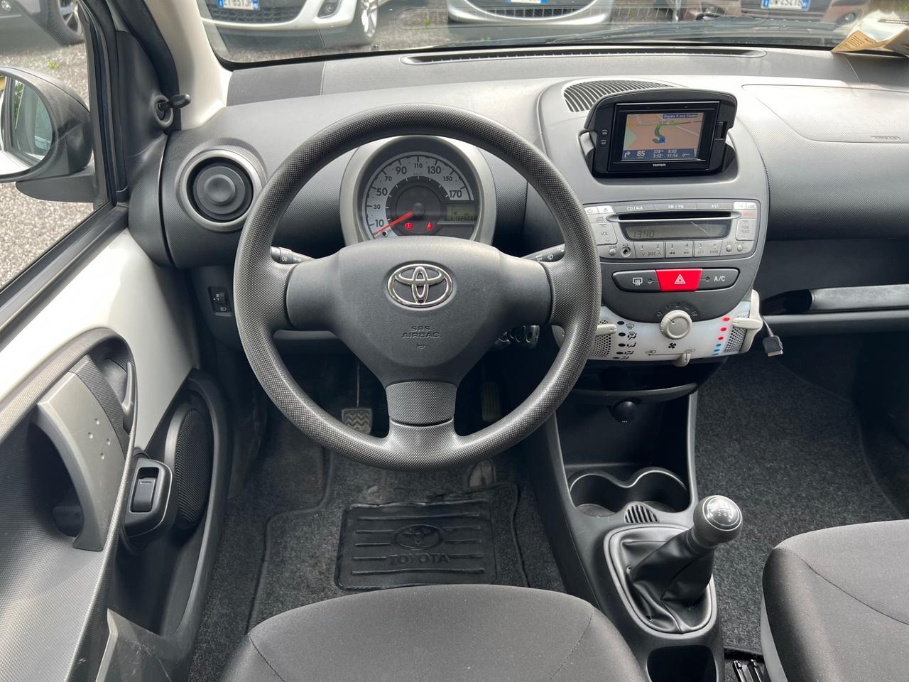 Toyota Aygo 1.0 12V VVT-i 5 porte Active Connect*NAVI*NEOPATENTATI