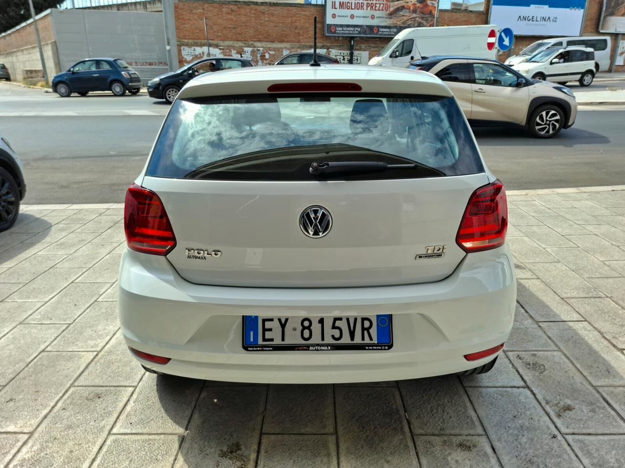 Volkswagen Polo 1.4 TDI 75cv Comfortline 2015