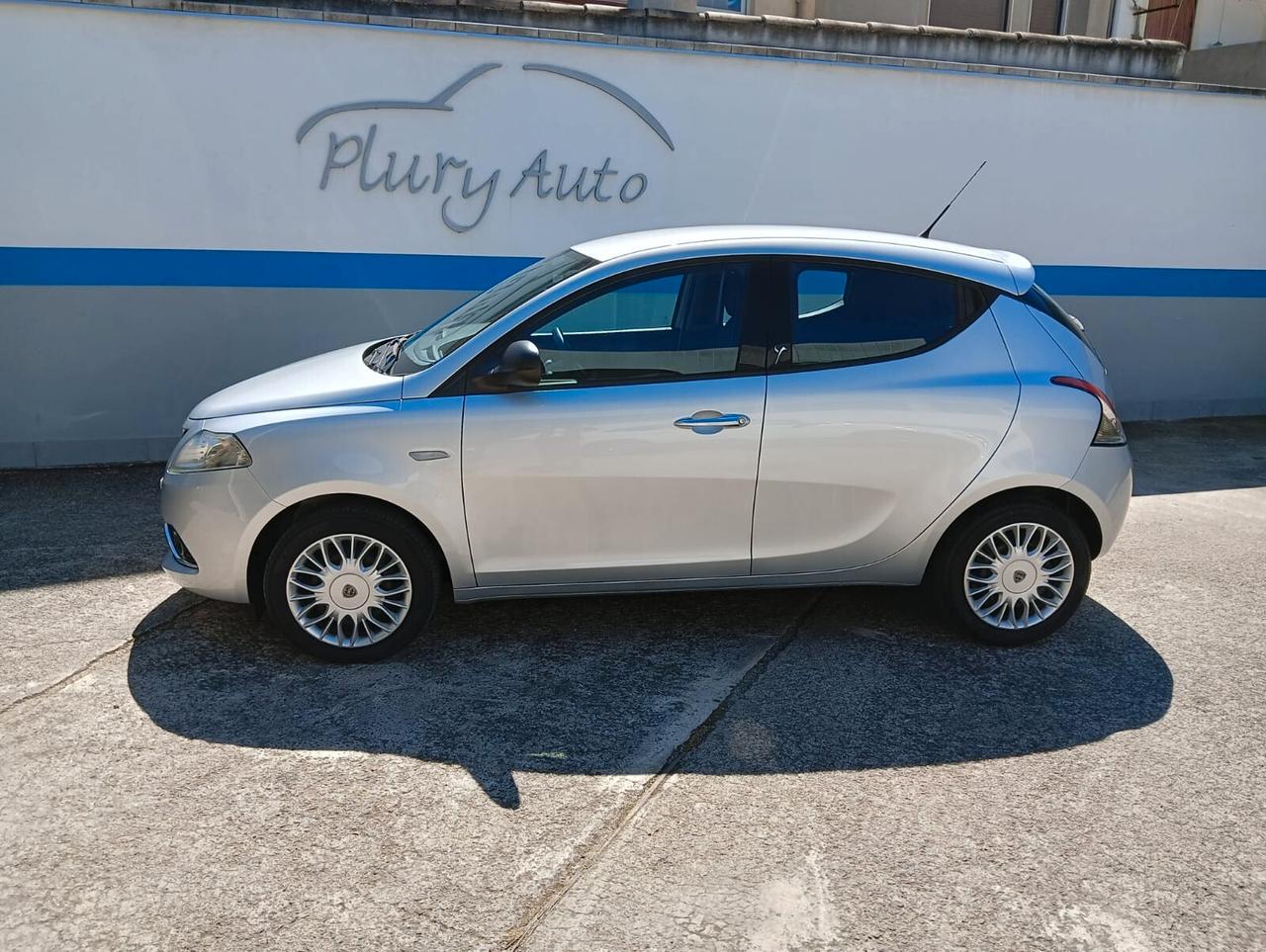 Lancia Ypsilon 1.3 MJT 16V 95 CV 5 porte S&S Silver