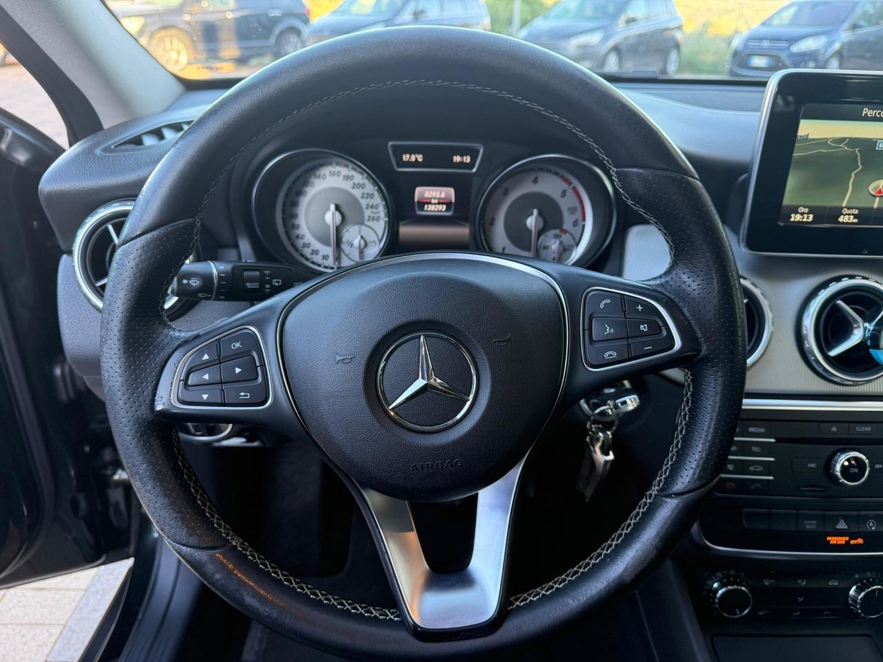 Mercedes-benz GLA 180 d Sport