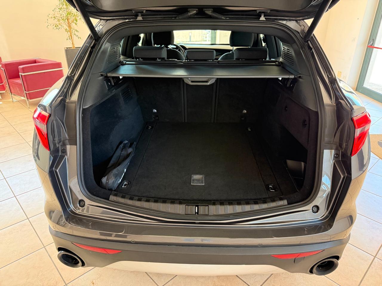 Stelvio 2.2 Turbodiesel 190 CV AT8 Q4 Business