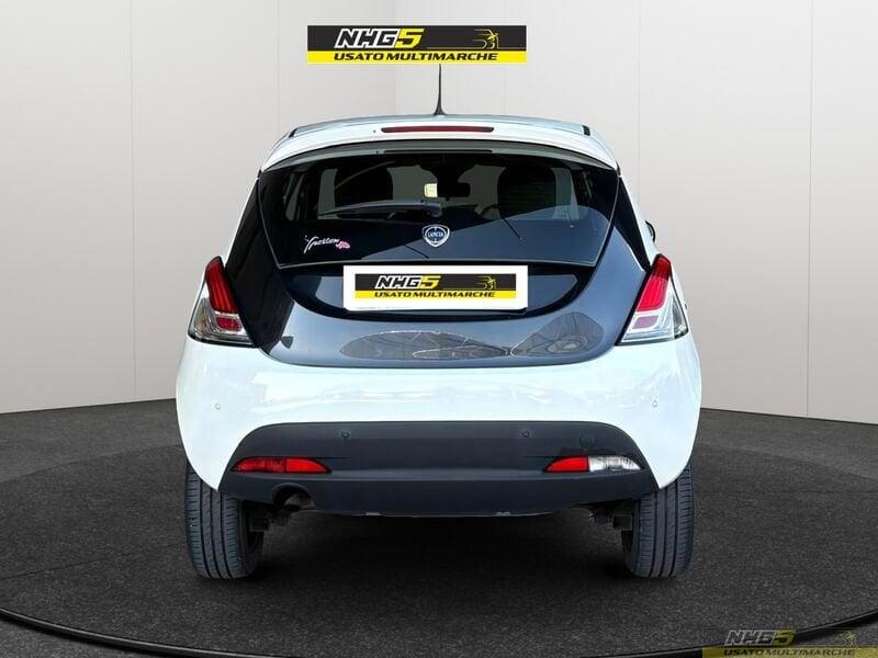 Lancia Ypsilon Ypsilon 0.9 TwinAir 85 CV 5 porte Metano Ecochic Elefantino