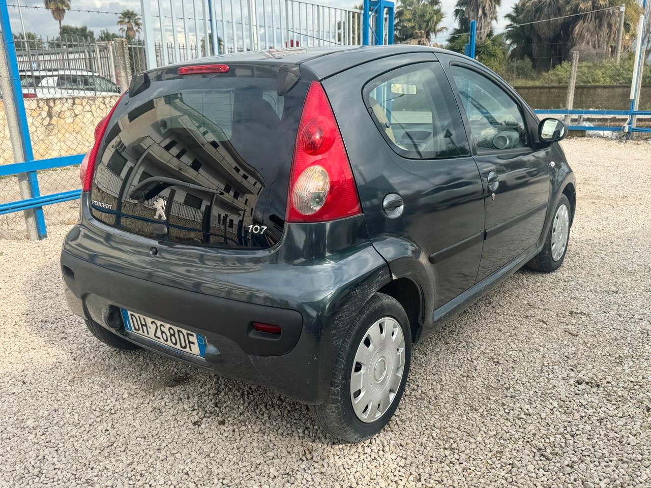 Peugeot 107 1.0 68CV 5p. clima idroguida 2007