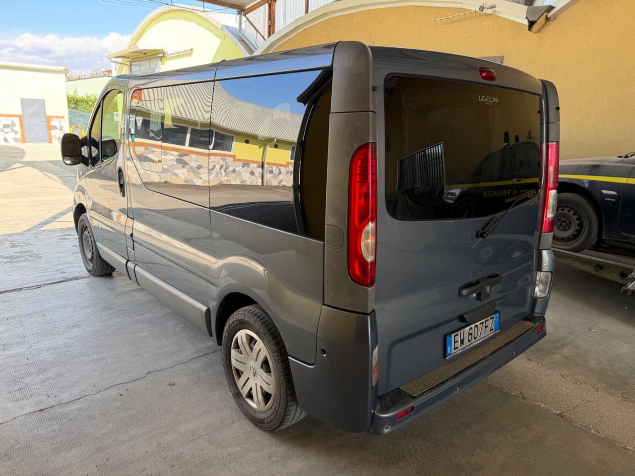 Renault Trafic 2.0dci 9 posti Clima -2014