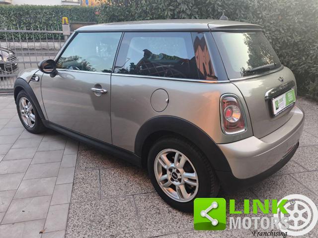 MINI One 1.6 16V One (55kW)