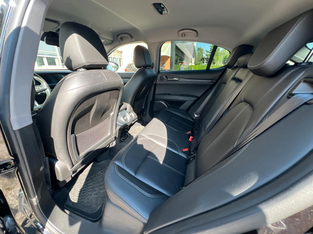 Alfa Romeo Stelvio 2.2 Turbodiesel 190 CV AT8 Q4 Total Black