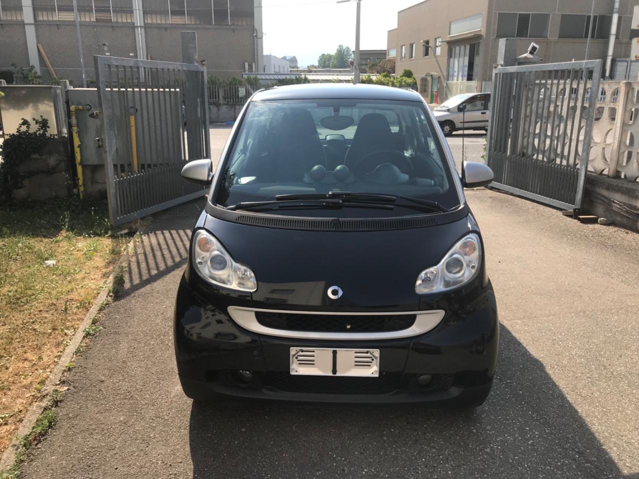 Smart ForTwo 1000 52 kW coup&eacute; passion