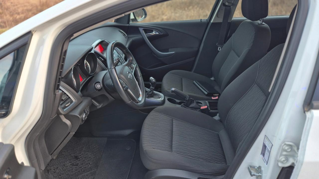 Opel Astra 1.7 CDTI 110CV Sports Tourer Cosmo