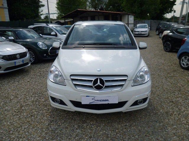 MERCEDES-BENZ B 180 CDI Executive