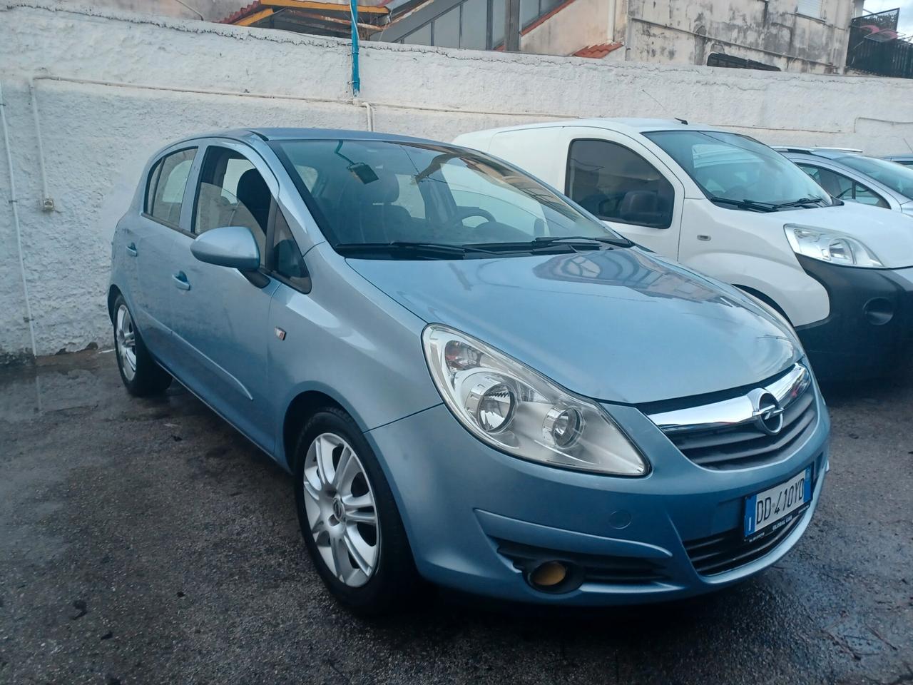 Opel Corsa 1.2 5 porte Cosmo PERFETTA