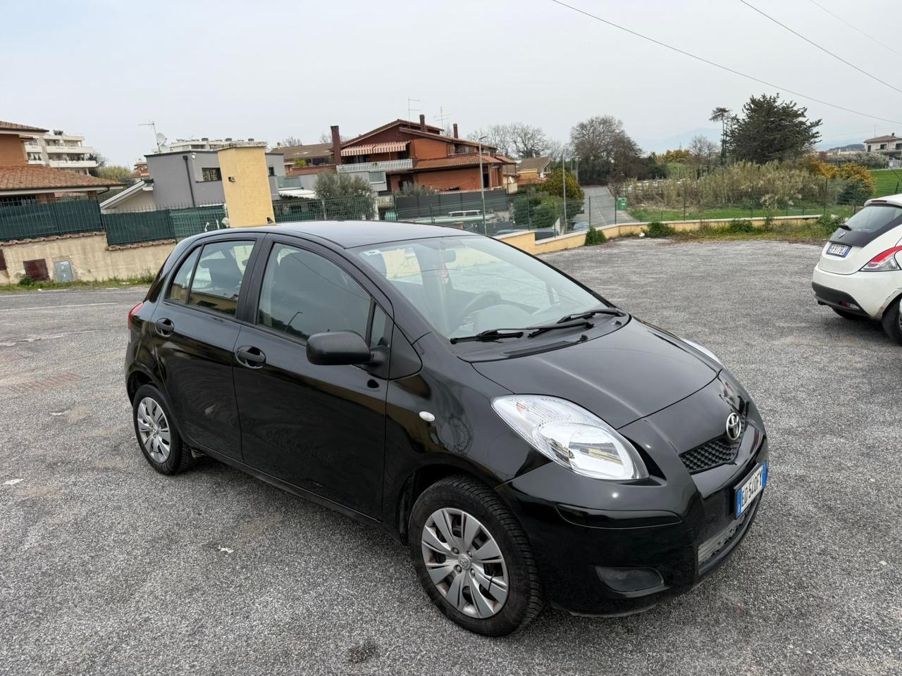 Toyota Yaris 1.0 5 porte Now