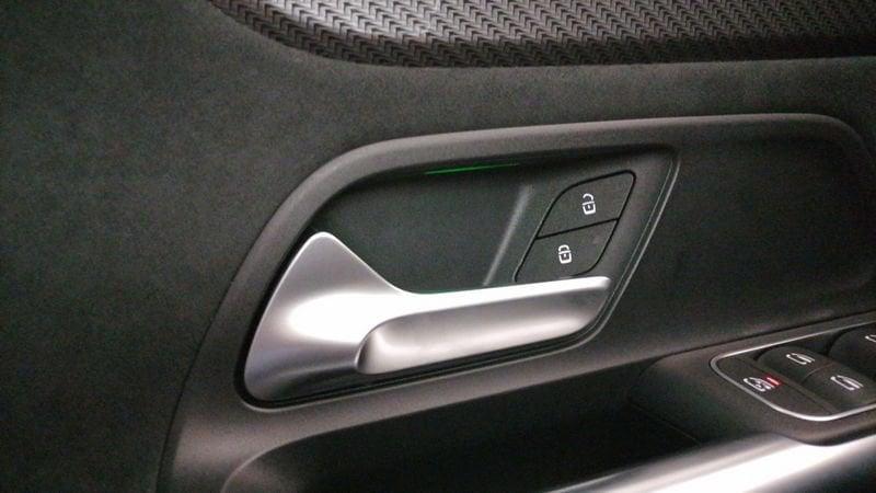 Mercedes-Benz GLA 220 d Premium 4matic auto
