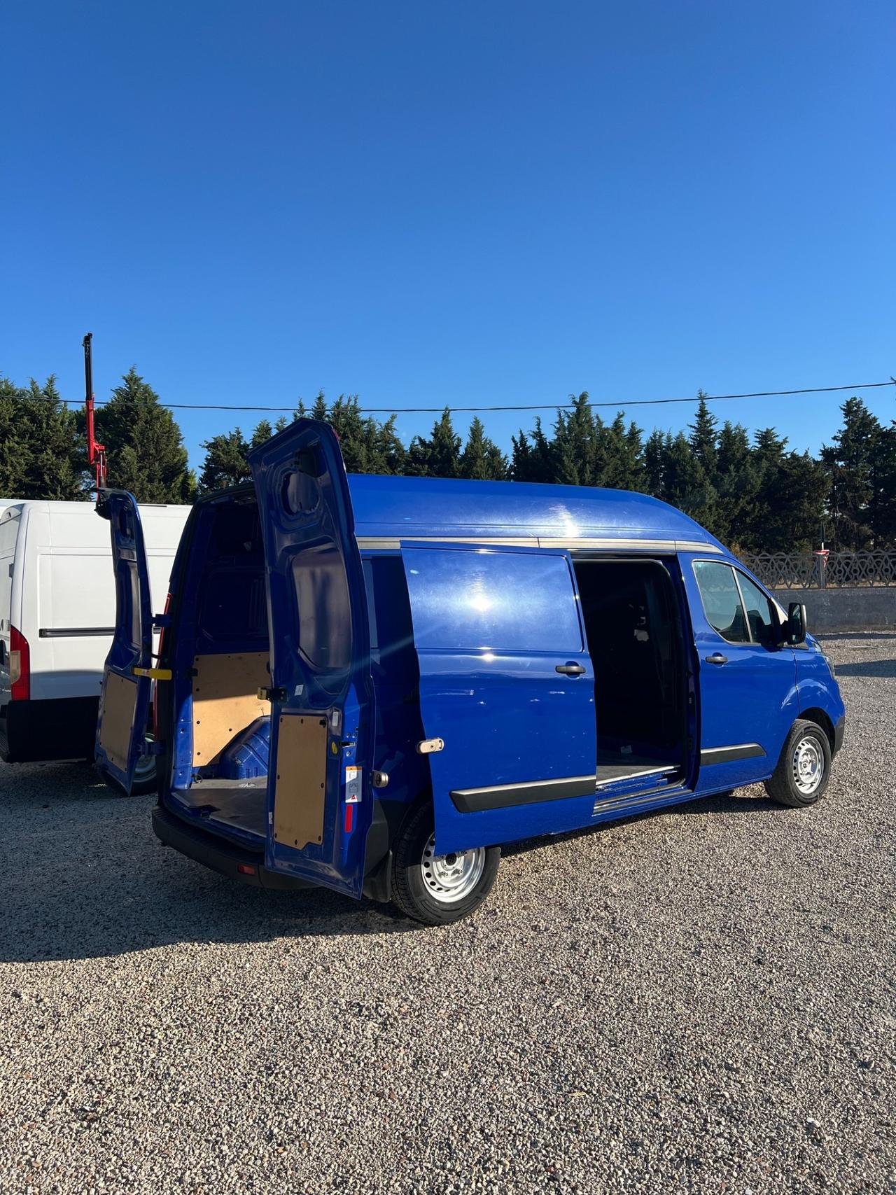 Ford Transit Custom L2H2 passo lungo tetto alto
