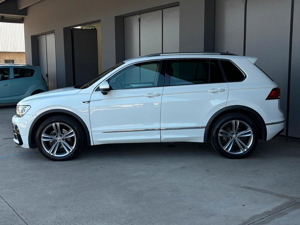 Volkswagen Tiguan 2.0 tdi R-Line 150cv
