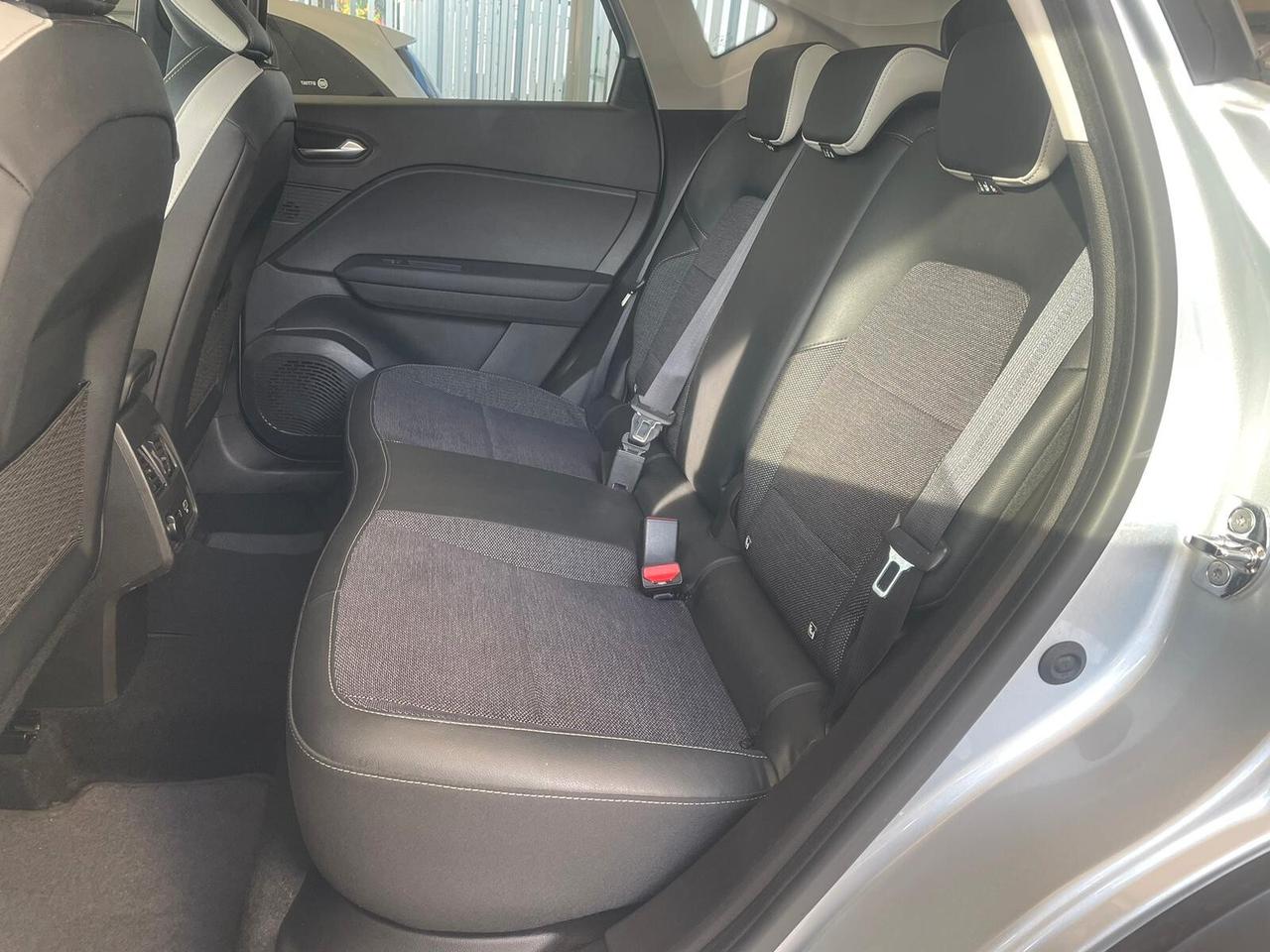 Renault Captur Full Hybrid E-Tech Intens