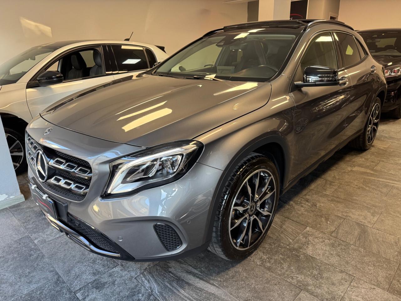 Mercedes-benz GLA 200 d Automatic Sport Tetto apribile