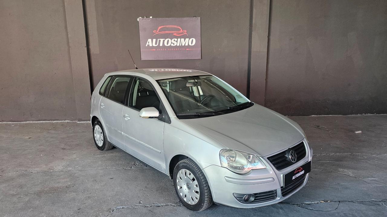 Volkswagen Polo 1.4/75CV 16V 5p. Sportline