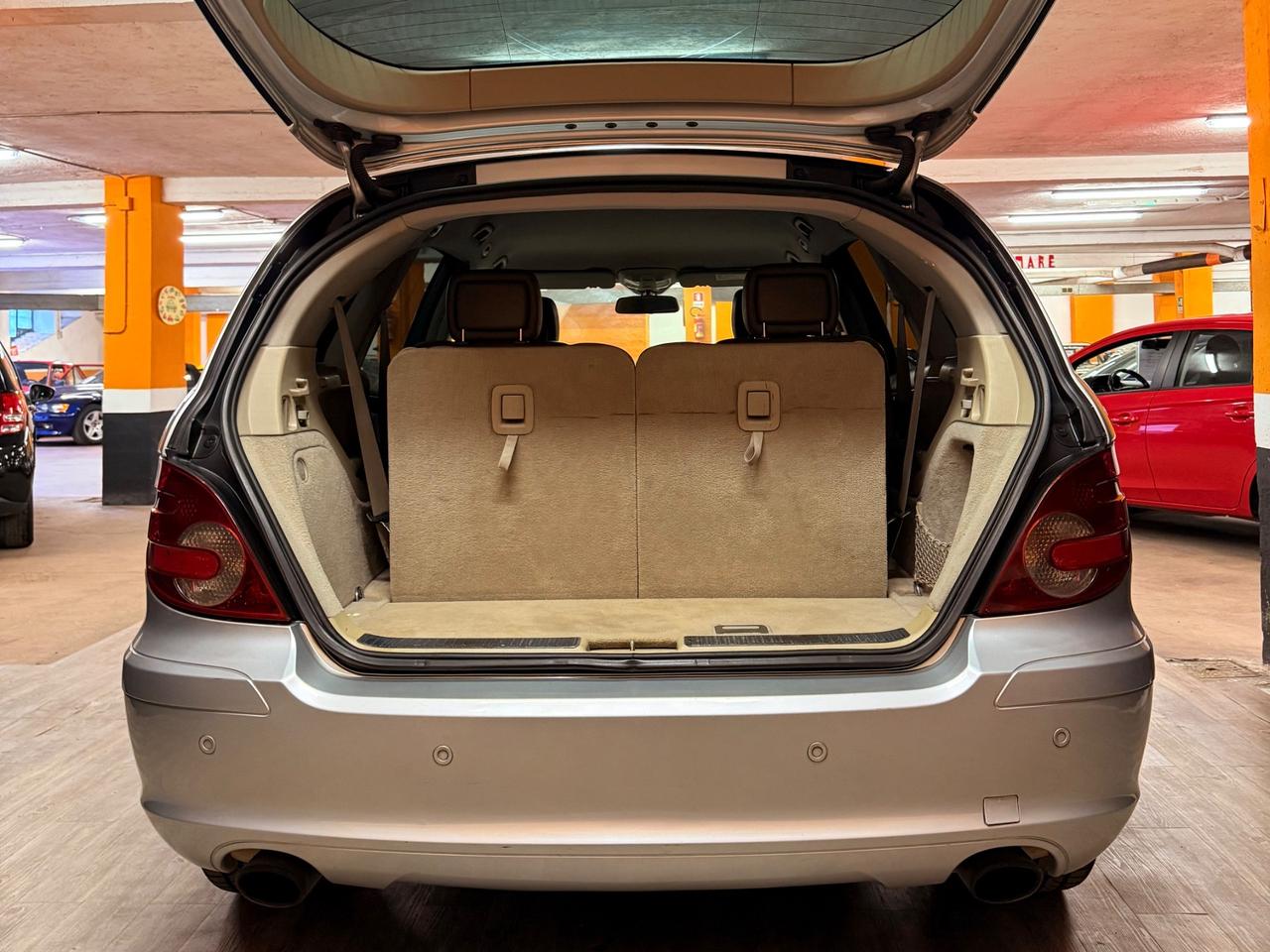 STUPENDA MERCEDES-BENZ CLASSE R 6 POSTI CON INTERNI IN PELLE TOTALE