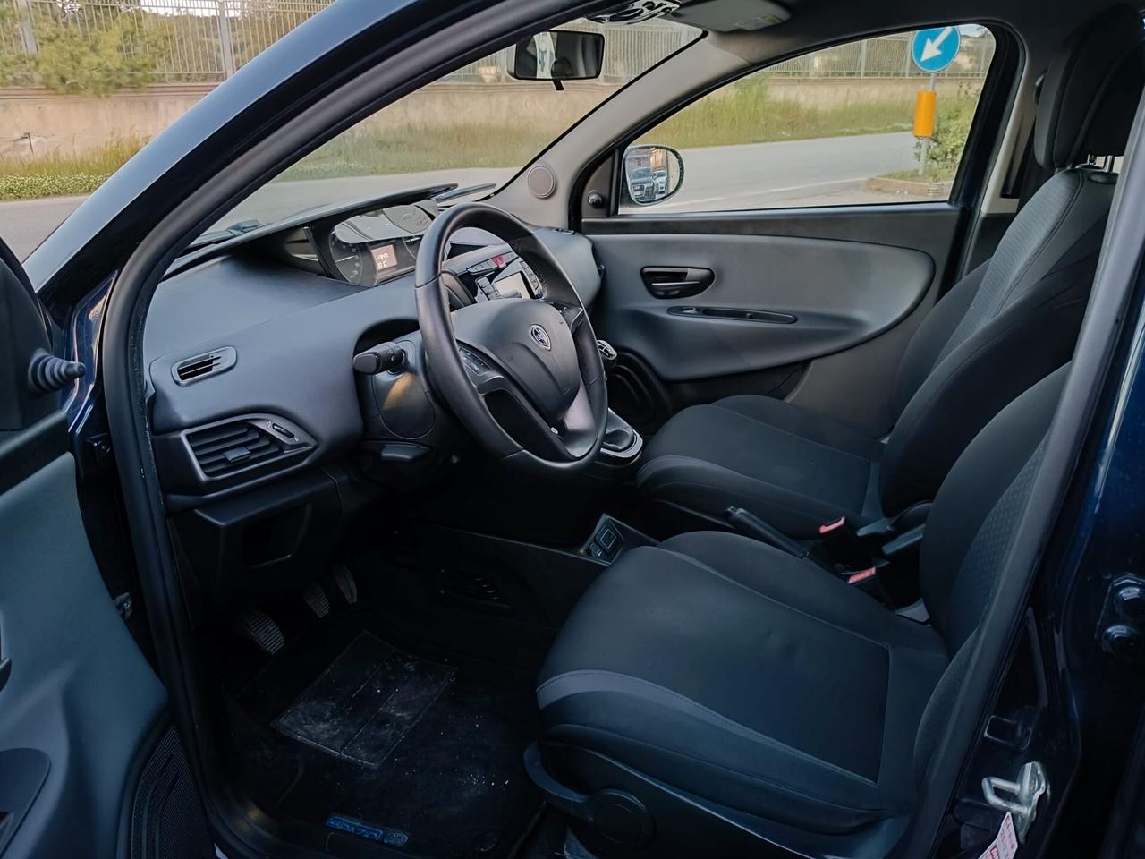 Lancia Ypsilon 1.2 69 CV 5 porte GPL Ecochic Gold